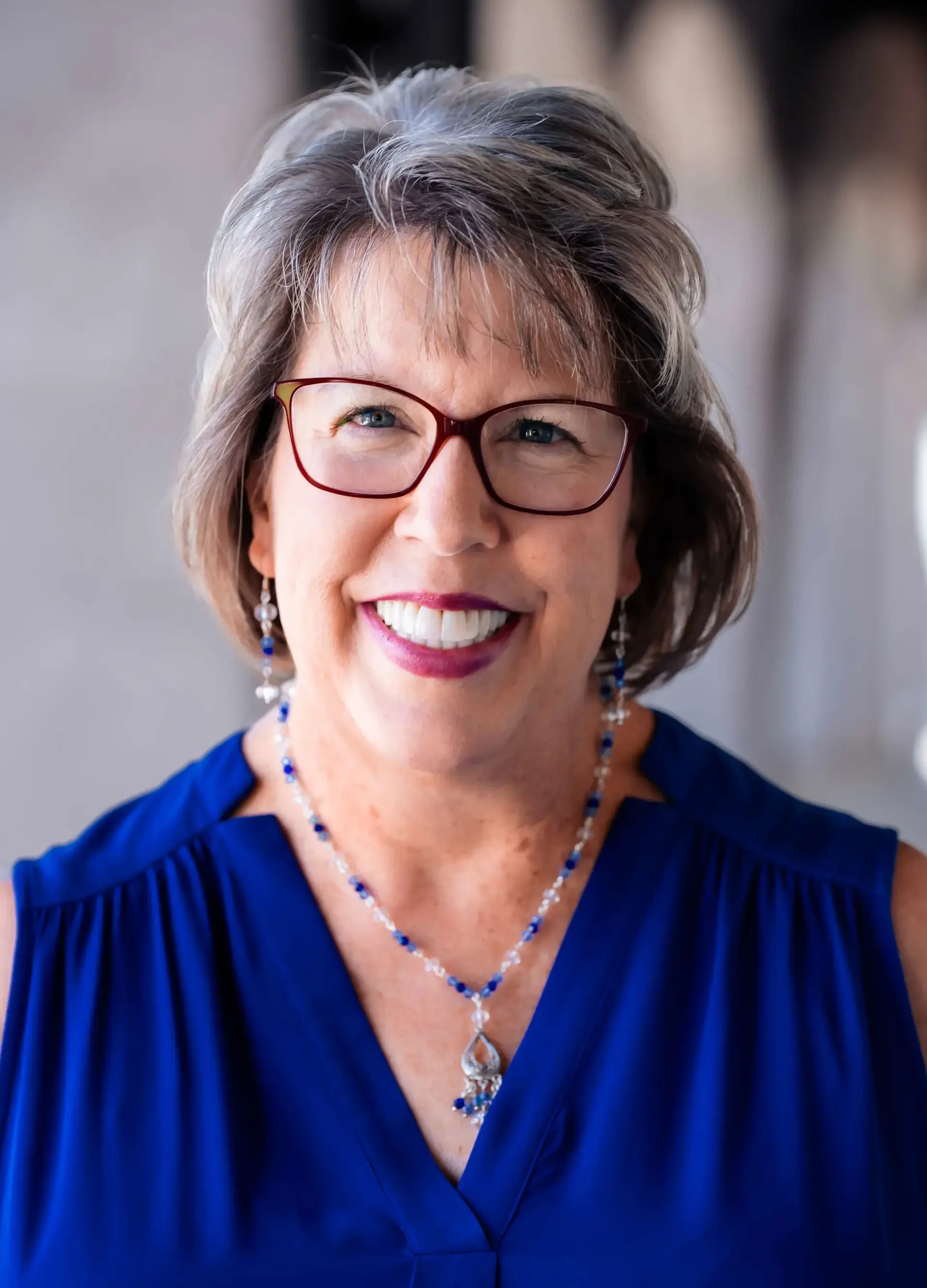 Headshot of Cynthia Lehn